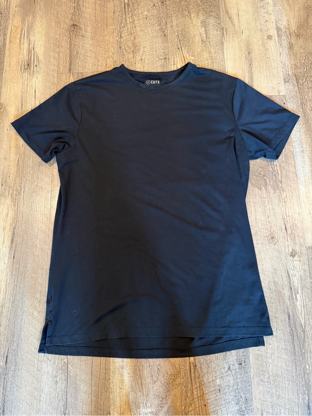 Men's Black Split Hem Crewneck Performance T-Shirt Medium